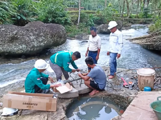 Pompa air tenaga surya untuk peternakan