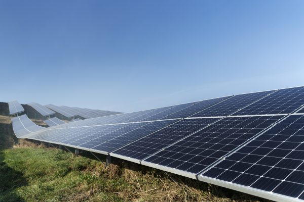 Mengurangi Konsumsi Solar di Tambang dengan Energi Surya