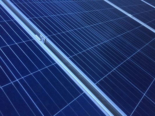 Mengapa Sistem Off-Grid Tepat untuk Hemat Listrik PLN