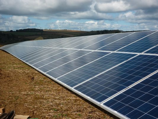 Efisiensi Listrik Tambang dengan Smart Solar System Modern