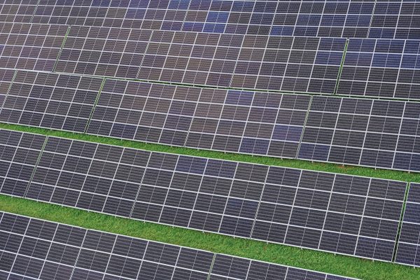 Tingkatkan Efisiensi Hotel dengan Energi Surya Tanpa PLN