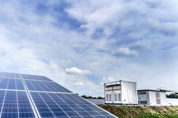 PLTS Off-Grid untuk Hotel yang Ingin Bebas dari PLN