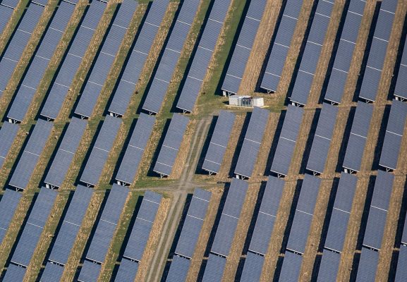 Cara Hemat Listrik Tanpa PLN dengan Energi Surya Produktif