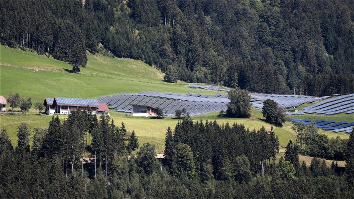 Pompa Air Tenaga Surya untuk Kawasan Industri Terpencil