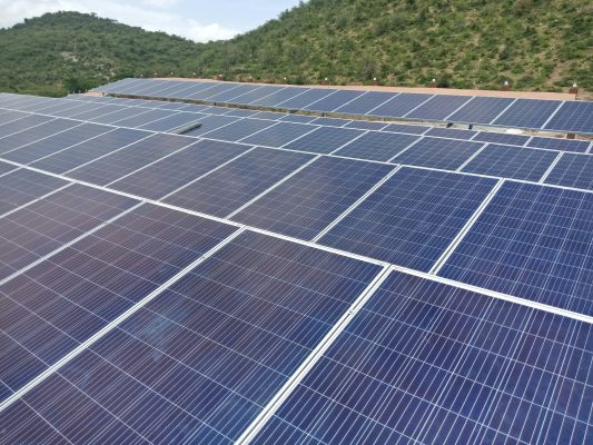 Cara Hemat Listrik Energi Surya Pabrik Tanpa PLN