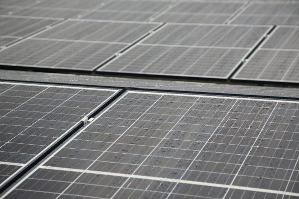 Memilih Pompa Tenaga Surya Saat Efisiensi Panel Menurun