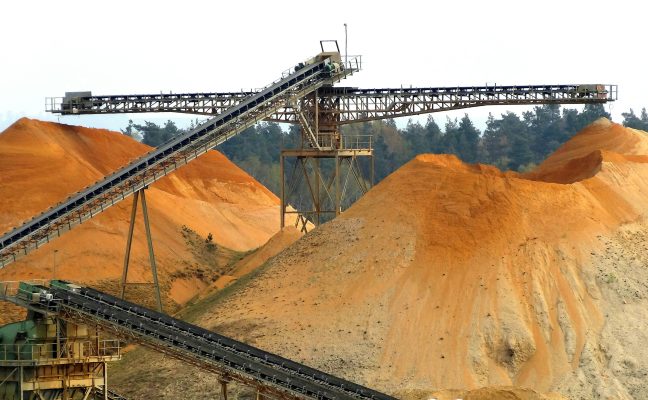 Memilih Pompa Air Celup untuk Tambang Terpencil