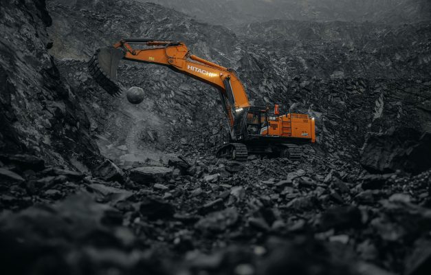 Manajemen Air Tambang dengan Pompa Air Celup untuk Dewatering