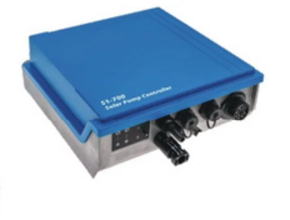 Controller pompa surya LORENTZ S1-700 dengan casing biru dan konektor kabel